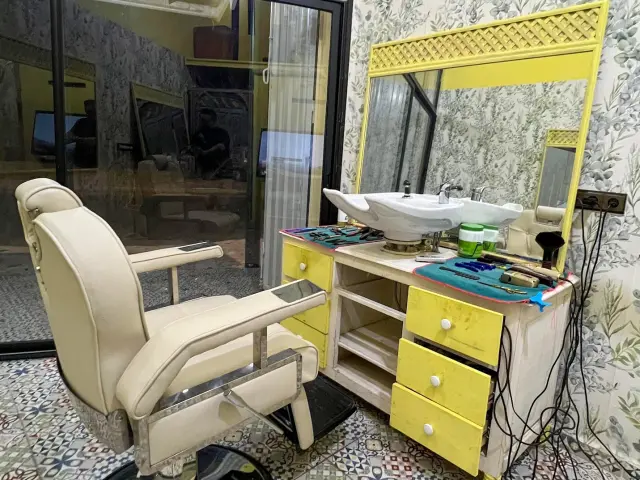 Achraf’s Barbershop, barbier à M'hamid, Marrakech (photo 3)
