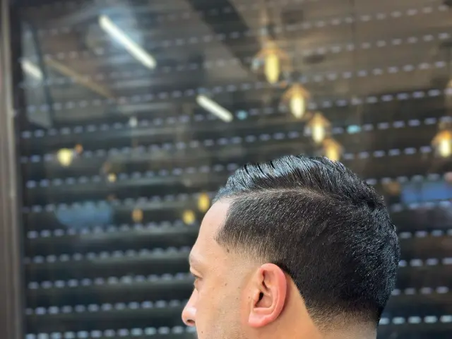 Barber Khalifa, coiffeur à M'hamid, Marrakech (photo 2)