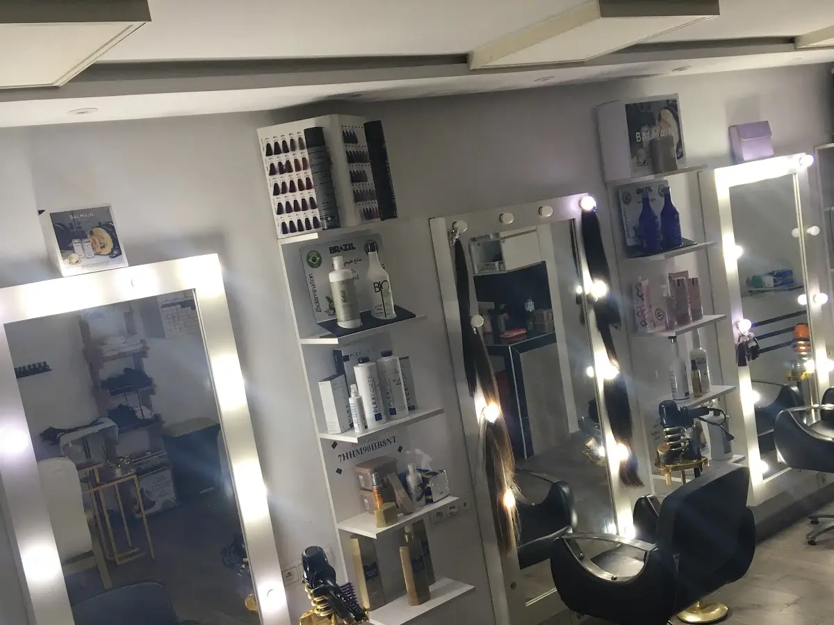 Ishak bernichi, coiffeur à Rabat (photo 4)