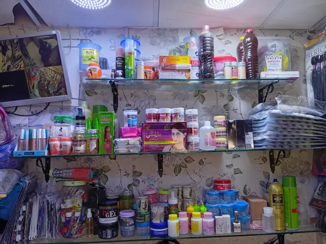 Ma La Rose, coiffeur dans la médina de Marrakech (photo 2)