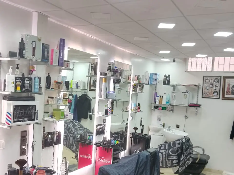 Salon de coiffure, barbier au centre-ville de Rabat (photo 5)