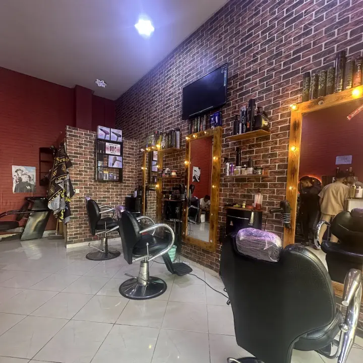 Timija Barbershop, barbier à Oulfa, Casablanca